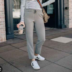 Lululemon On The Fly Pants | Size: 2 | Color: Light Green